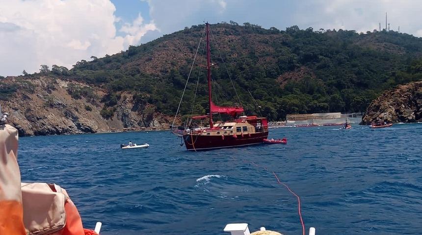 Fethiye açıklarında teknede çıkan yangın söndürüldü