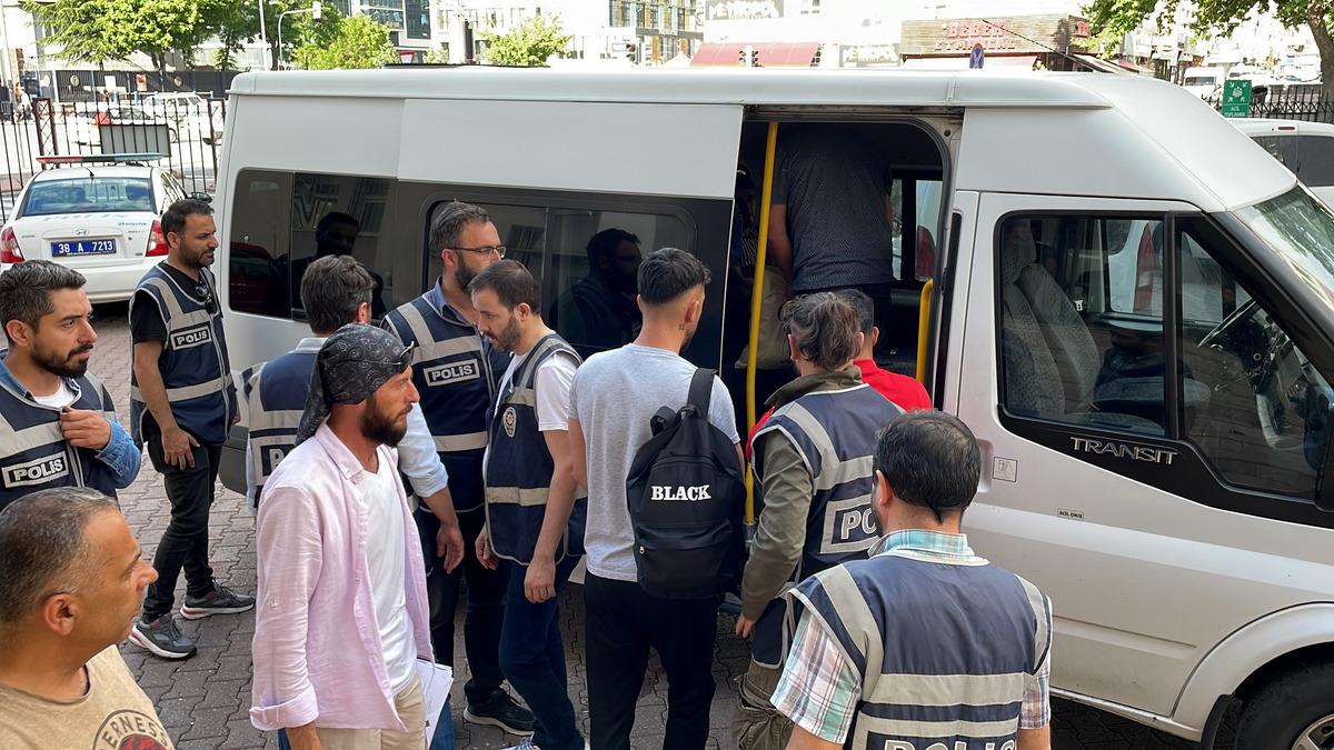 Kayseri'de 12'si firari h&uuml;k&uuml;ml&uuml; 20 kişi yakalandı