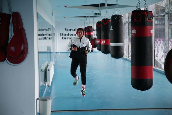 Olimpiyat ve dünya şampiyonu boksör Busenaz Sürmeneli, Ordu'da kampa girdi G5