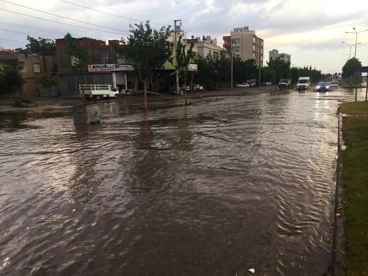 Şanlıurfa'da sağanak hayatı olumsuz etkiledi G1