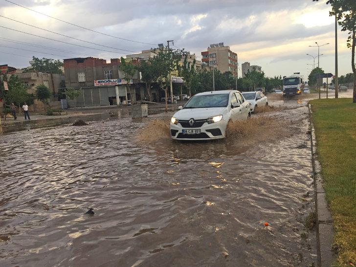 Şanlıurfa'da sağanak hayatı olumsuz etkiledi G3