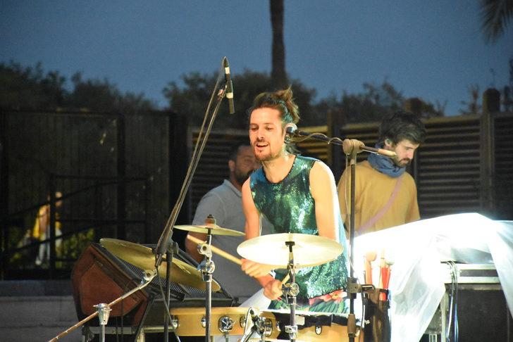 Collectif Medz Bazar müzik grubu, Adana'da sahne aldı G2