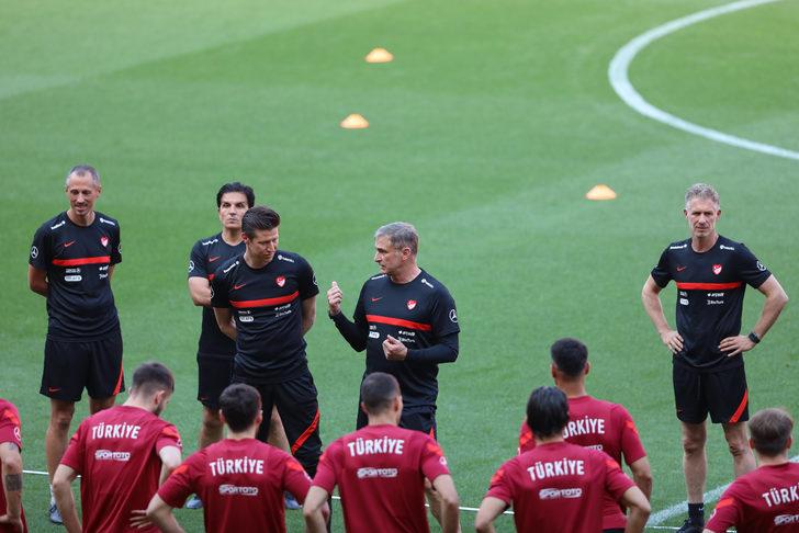 A Milli Futbol Takımı, Litvanya maçının hazırlıklarını tamamladı G4