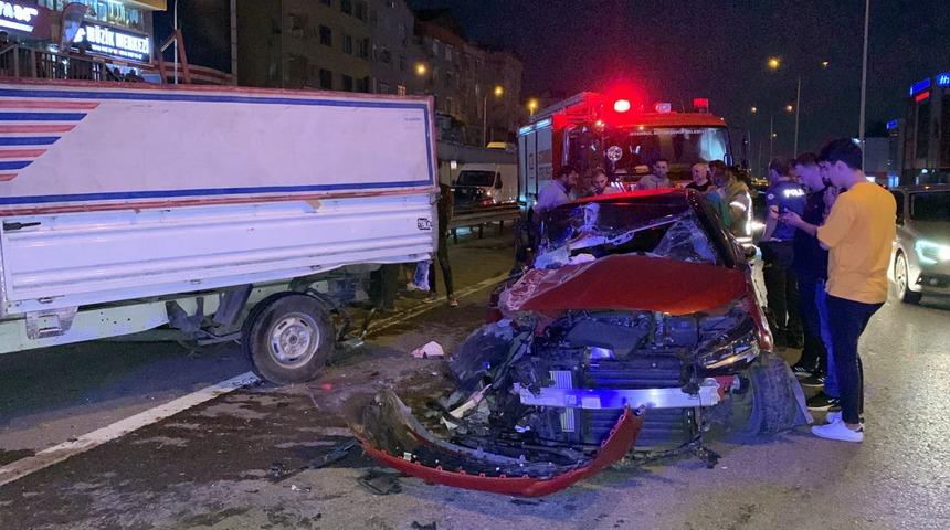 Pendik'teki trafik kazasında 4 kişi yaralandı