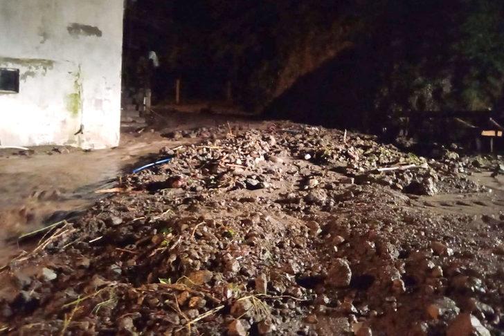 Ordu’nun İkizce ilçesinde sağanak etkili oldu G3