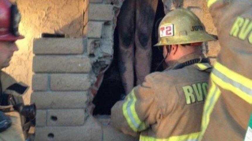 Eski sevgili &ccedil;ırıl&ccedil;ıplak bacaya sıkıştı