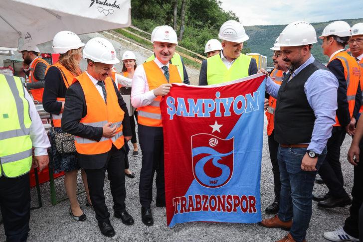 Bakanı Karaismailoğlu, Slovenya'daki "Mlinarji Tüneli Birleşme Töreni"ne katıldı: G2