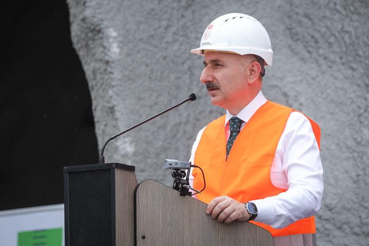 Bakanı Karaismailoğlu, Slovenya'daki "Mlinarji Tüneli Birleşme Töreni"ne katıldı: G3