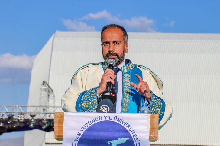 Van YYÜ'de mezuniyet töreni düzenlendi G5