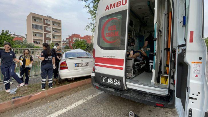 Adana'da iki otomobilin ağaçlara çarpması sonucu 5 kişi yaralandı G2