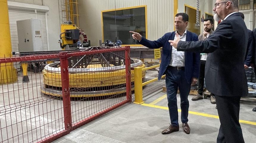 AK Parti'li Ziya Altunyaldız, Türkiye'nin rüzgar enerjisi sektörünü değerlendirdi