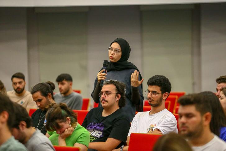 TUA Başkanı Yıldırım üniversitelilere Milli Uzay Programı'nı anlattı: G4