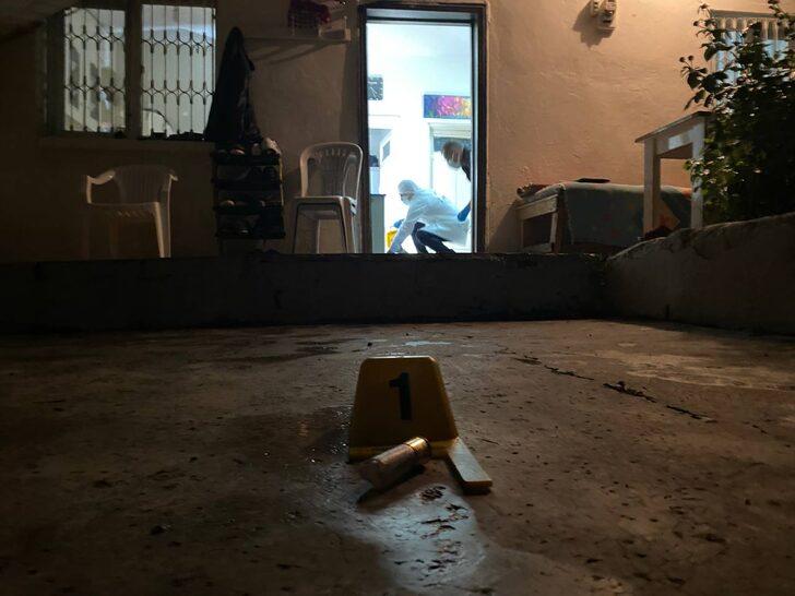 Adana'da evinde silahlı saldırıya uğrayan genç hayatını kaybetti G4