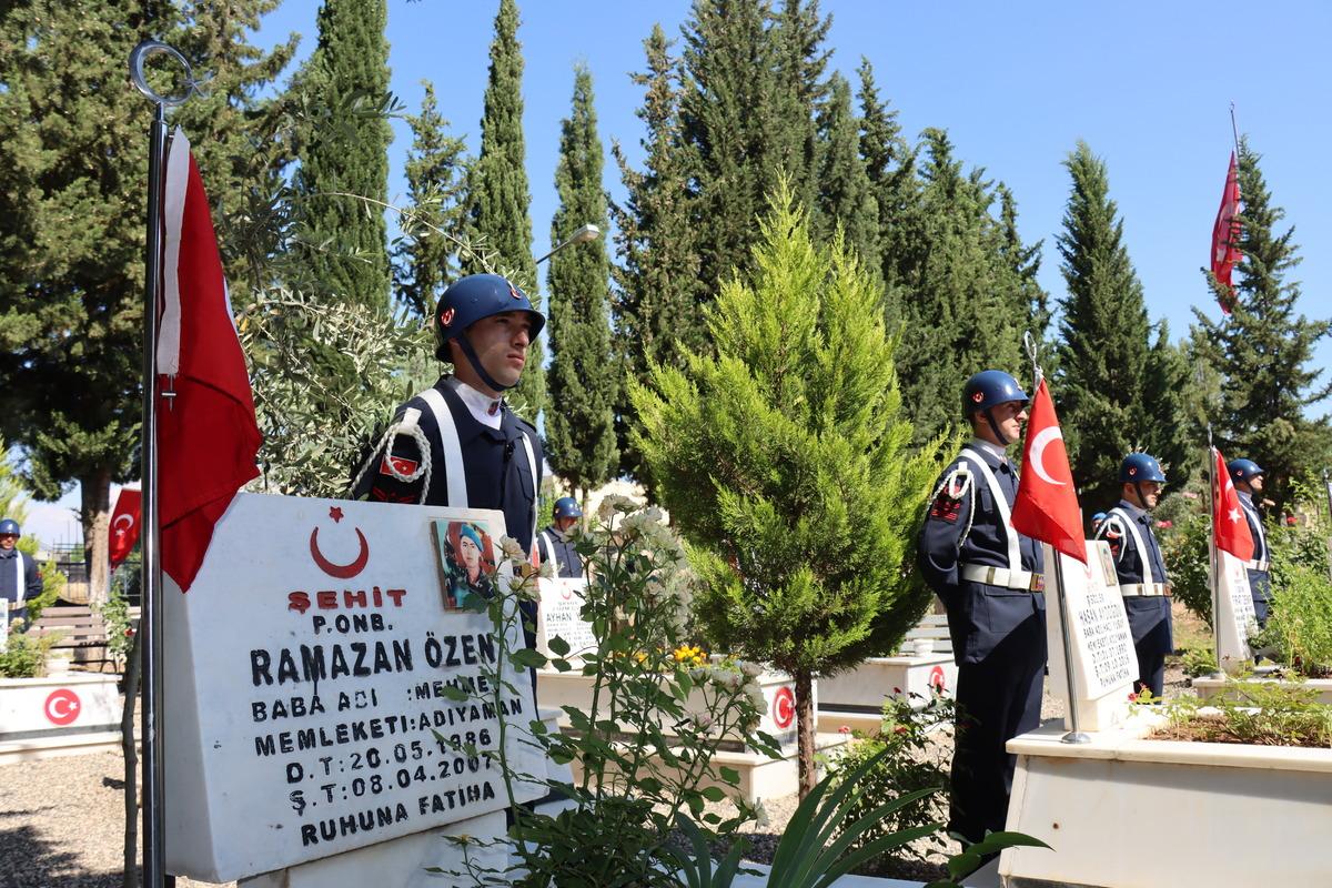 Jandarma teşkilatının kuruluş yıl d&ouml;n&uuml;m&uuml; Gaziantep ve &ccedil;evre illerde kutlandı