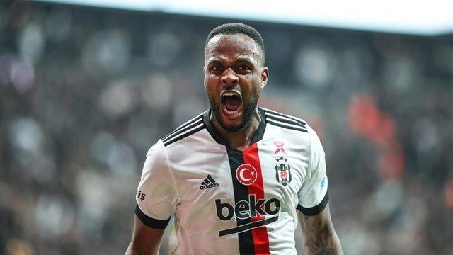 Son dakika: Cyle Larin, Beşiktaş taraftarlarını çok kızdırdı! Tüm fotoğraflarını sildi...