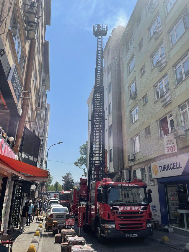 Kadıköy'de lokantada çıkan yangın söndürüldü