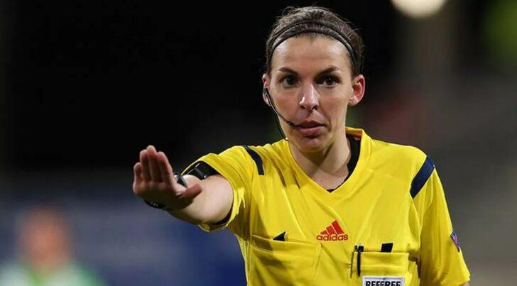 Türkiye Litvanya maçının hakemi Stephanie Frappart kimdir? Stephanie Frappart nereli ve kaç yaşında, hangi maçlarda görev aldı? G2