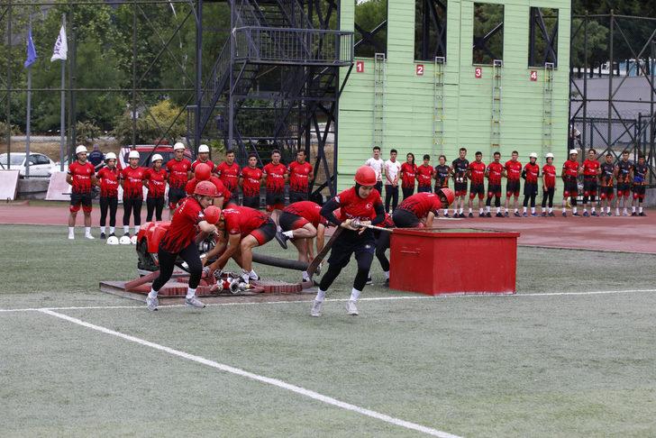 İBB'nin yeni itfaiyecileri törenle mezun oldu G5