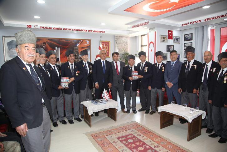 Kastamonu'da Kıbrıs gazilerinin anıları kitaplaştırıldı G3