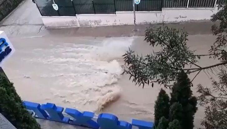 Ankara yine göle döndü! Başkentte sel felaketi bitmiyor... "Bu yağmurlar hiç bitmeyecek mi?" G4