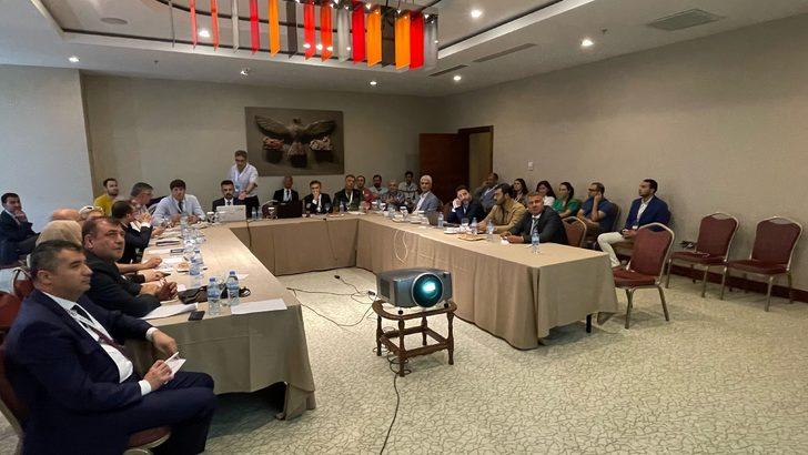 Şanlıurfa'da tarım, turizm, tekstil ve teknolojiyi buluşturan "Urfa 4.0 Zirvesi" sürüyor G3