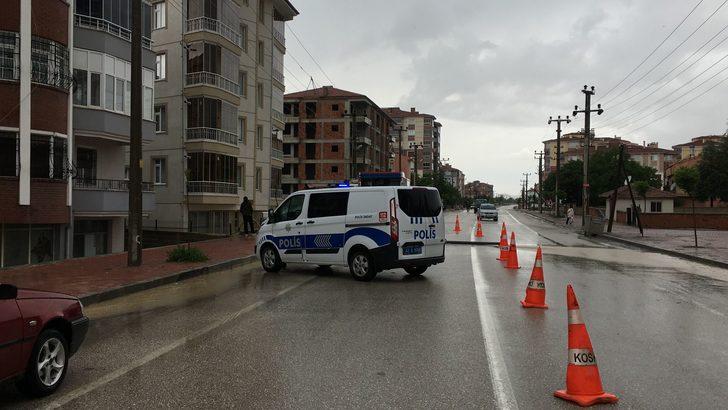 Konya'da sağanak nedeniyle bazı ev ve iş yerlerini su bastı G2