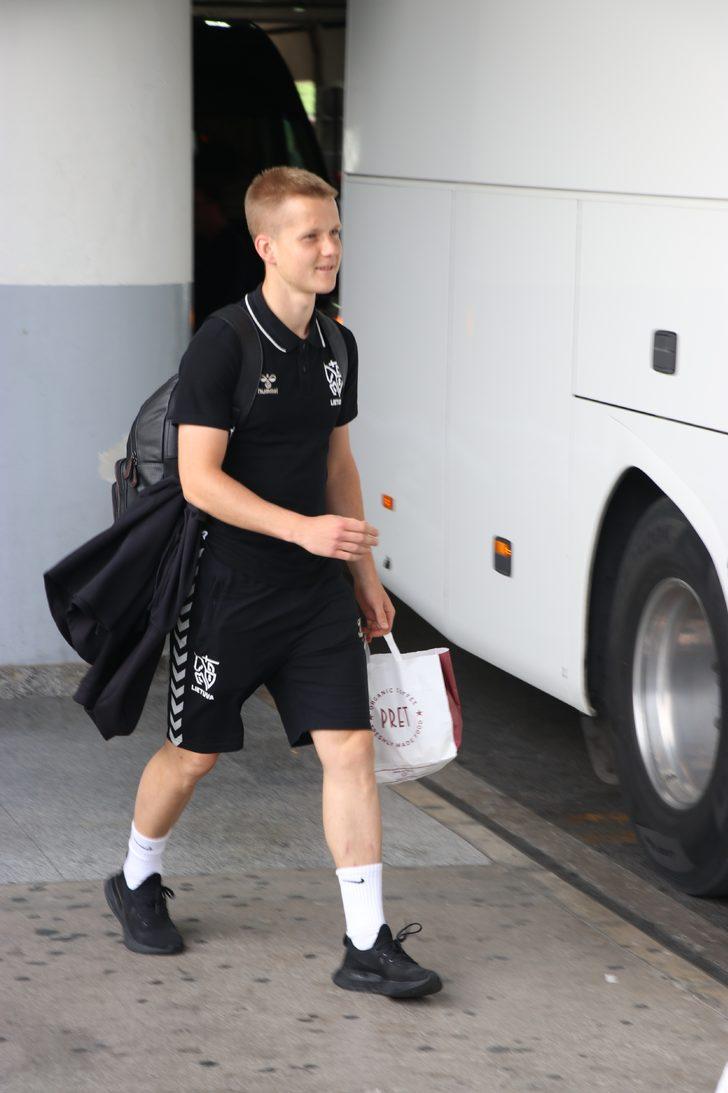 A Milli Futbol Takımı'nın rakibi Litvanya, Türkiye'ye geldi G3