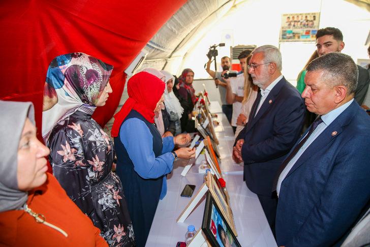 Demokrasi ve Birlik Derneği Genel Başkanı Metiner, Diyarbakır annelerini ziyaret etti: G4