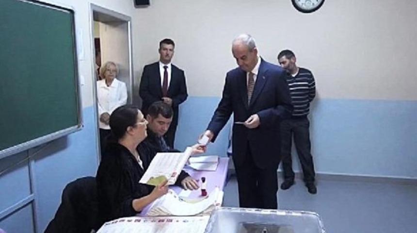 İlker Başbuğ: Koalisyon h&uuml;k&uuml;metlerinden &ccedil;ekinmemek lazım