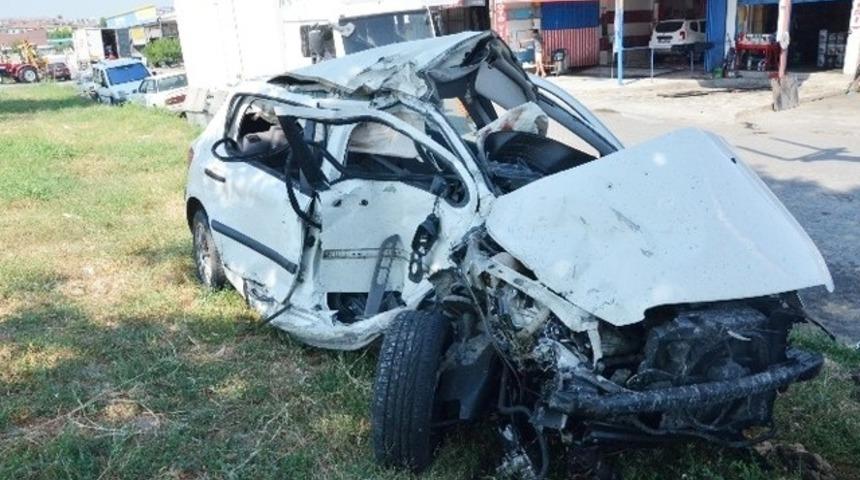 Selçuk’ta turist taşıyan midibüs kaza yaptı: 16 yaralı