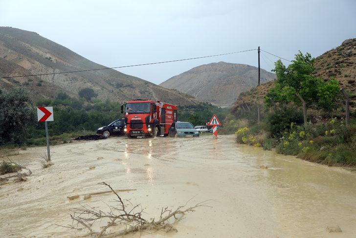 Malatya'nın Darende ilçesinde sağanak taşkına neden oldu G3