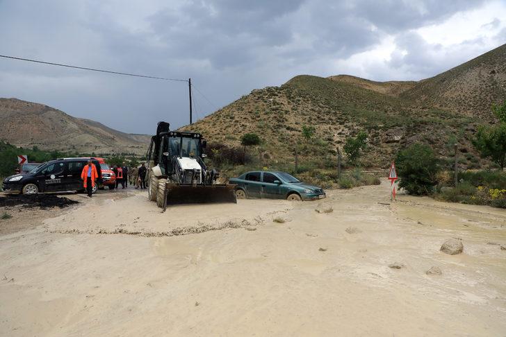 Malatya'nın Darende ilçesinde sağanak taşkına neden oldu G4