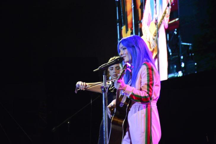 "Uluslararası Bursa Festivali "nde Nil Karaibrahimgil sahne aldı G4