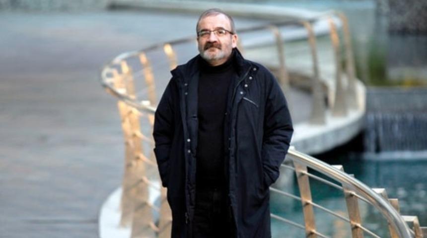 Şair Yılmaz Odabaşı Türkiye'den ayrılıyor