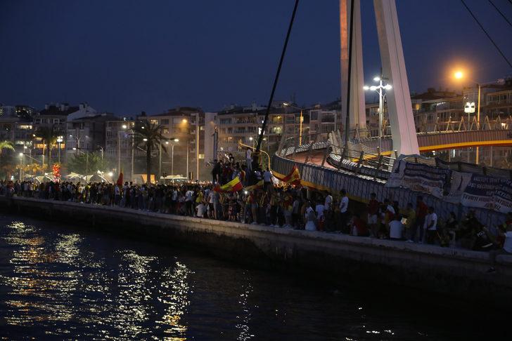 Göztepe Kulübünün 97. kuruluş yıl dönümü coşkuyla kutlandı G1