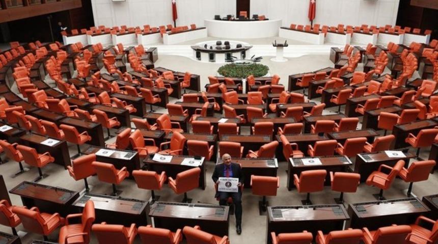 CHP’li Bayraktutan’ın Genel Kurul’daki oturma eylemi sürüyor