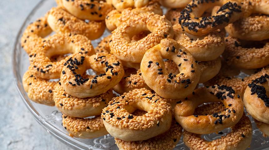 Pastaneden alınandan farkı yok! Kıyır kıyır bayatlamayan tuzlu kurabiye tarifi