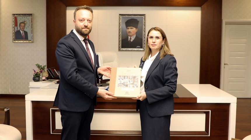 Bartın Valisi Arslan, AA Sakarya Bölge Müdürü Velioğlu'nu kabul etti