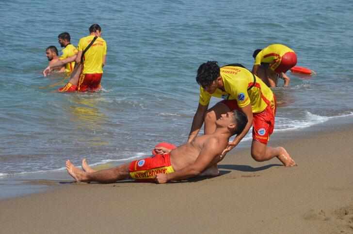 Sakarya'nın Karadeniz kıyısındaki ilçelerinde cankurtaranlar göreve başladı G4
