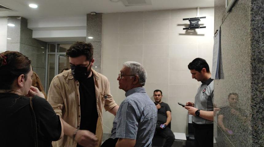 Türk bayrağındaki hilale asılmış insan silüeti çizen sanığa verilen hapis cezası ertelendi