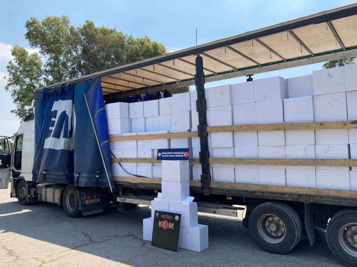 Mersin'de 10 milyon g&uuml;mr&uuml;k ka&ccedil;ağı makaron ele ge&ccedil;irildi