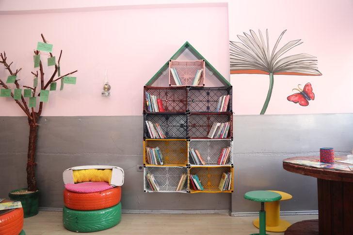 Atık malzemelerle Geri Dönüşüm Kütüphanesi oluşturdular G1