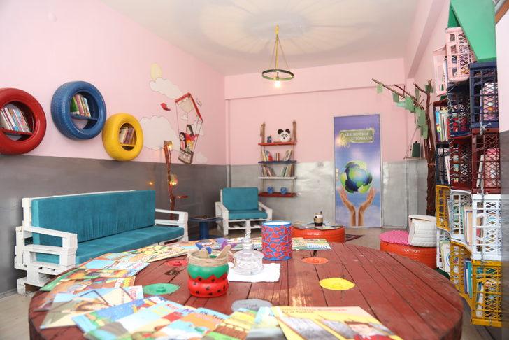 Atık malzemelerle Geri Dönüşüm Kütüphanesi oluşturdular G3