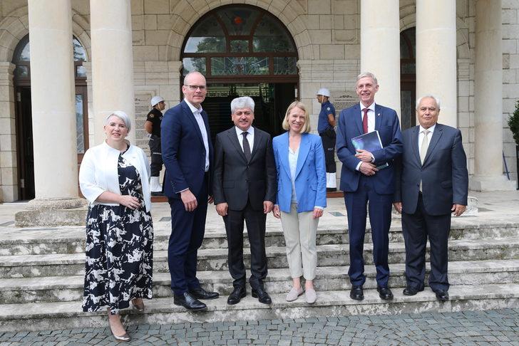 Norveç ve İrlanda dışişleri bakanları Hatay Valisi Doğan'ı ziyaret etti G3