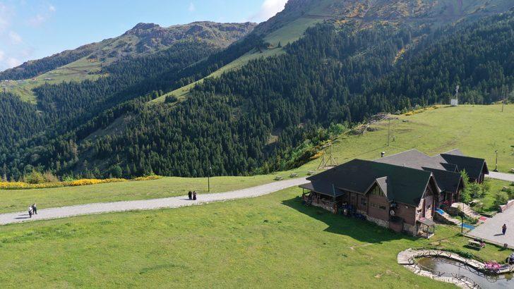 Giresun'un doğa harikası yaylalarında turizm hareketliliği başladı G3