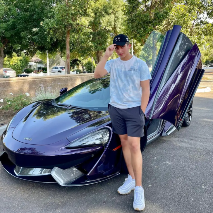 Sadece 15 yaşında! Milyon dolarlık araba koleksiyonunu gösterdi G3