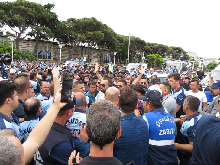 İstanbul'da büyük gerginlik! İBB zabıtalarıyla Üsküdar zabıtaları yumruk yumruğa kavga etti G3