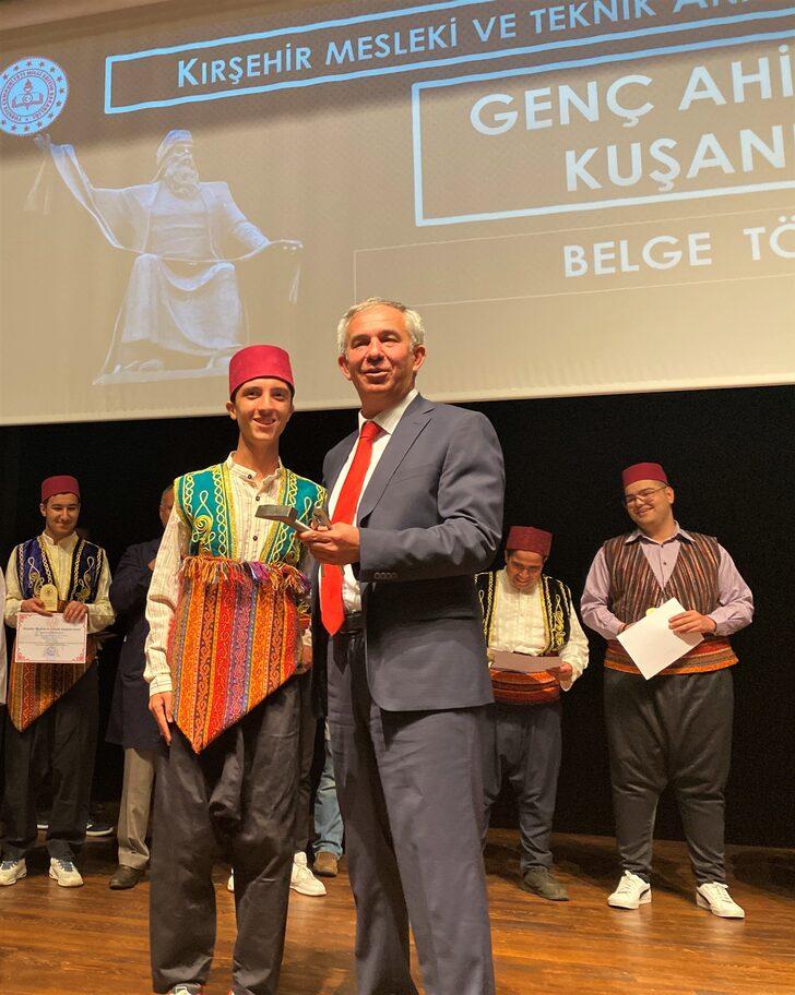 "Ahiler diyarı" Kırşehir'de meslek lisesi öğrencileri ilk defa şet kuşandı G3