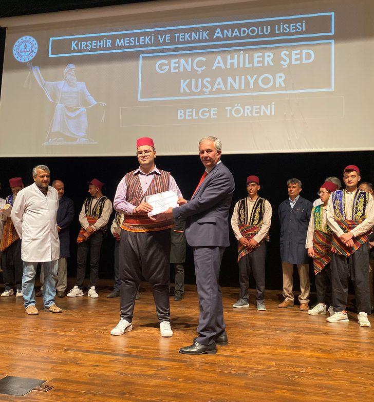 "Ahiler diyarı" Kırşehir'de meslek lisesi öğrencileri ilk defa şet kuşandı G4