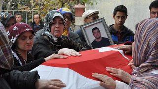 Kayıp denizcinin cenazesi bir yıl sonra memleketinde defnedildi